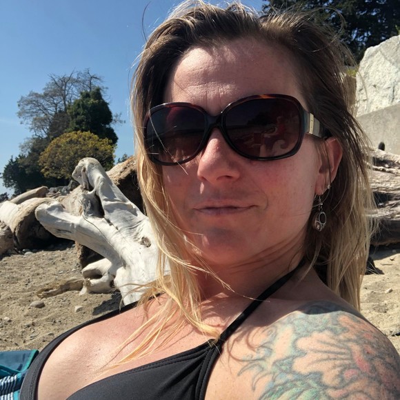 Meet your Posher, Aleisha - Picture 1 of 1